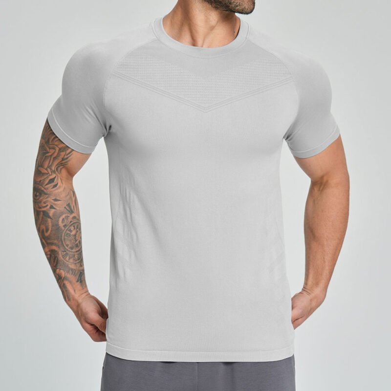 Seamless Men’s Breathable Sports T-Shirt